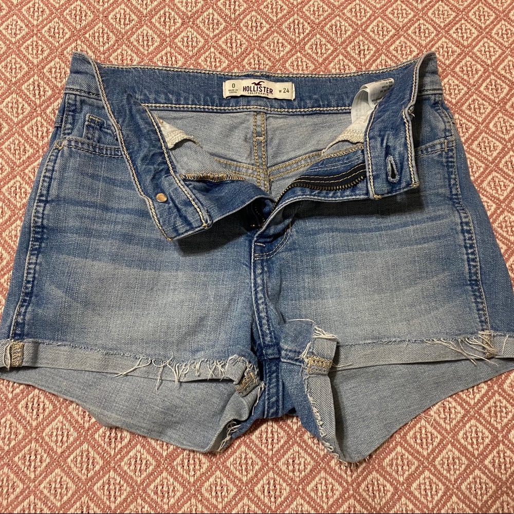 Hollister Short